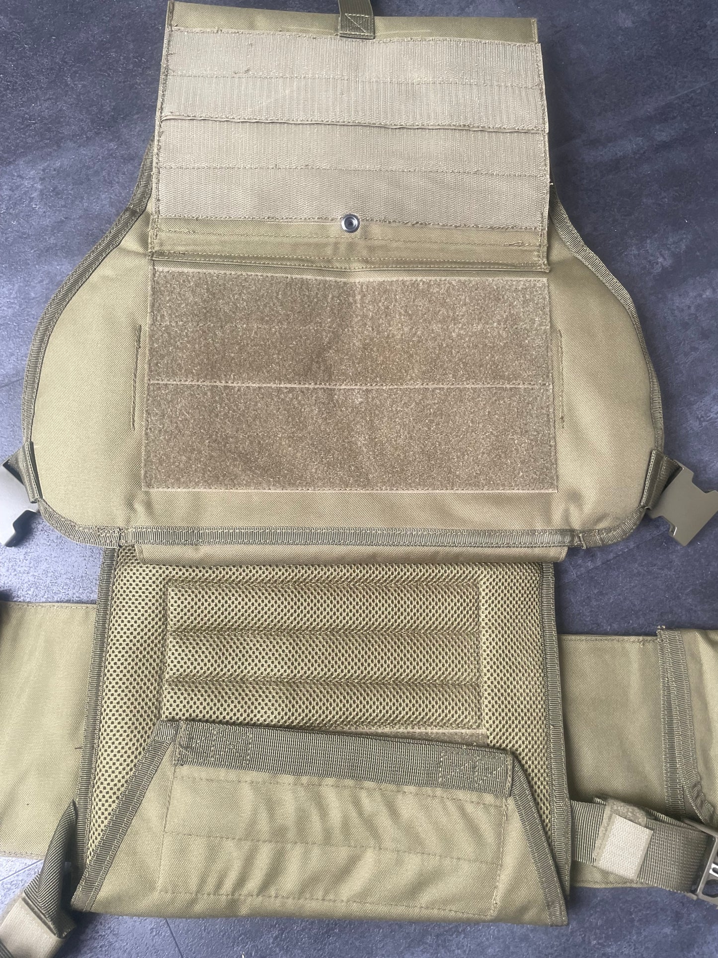 Plate Carrier – Olive (2nd Life | NEU)